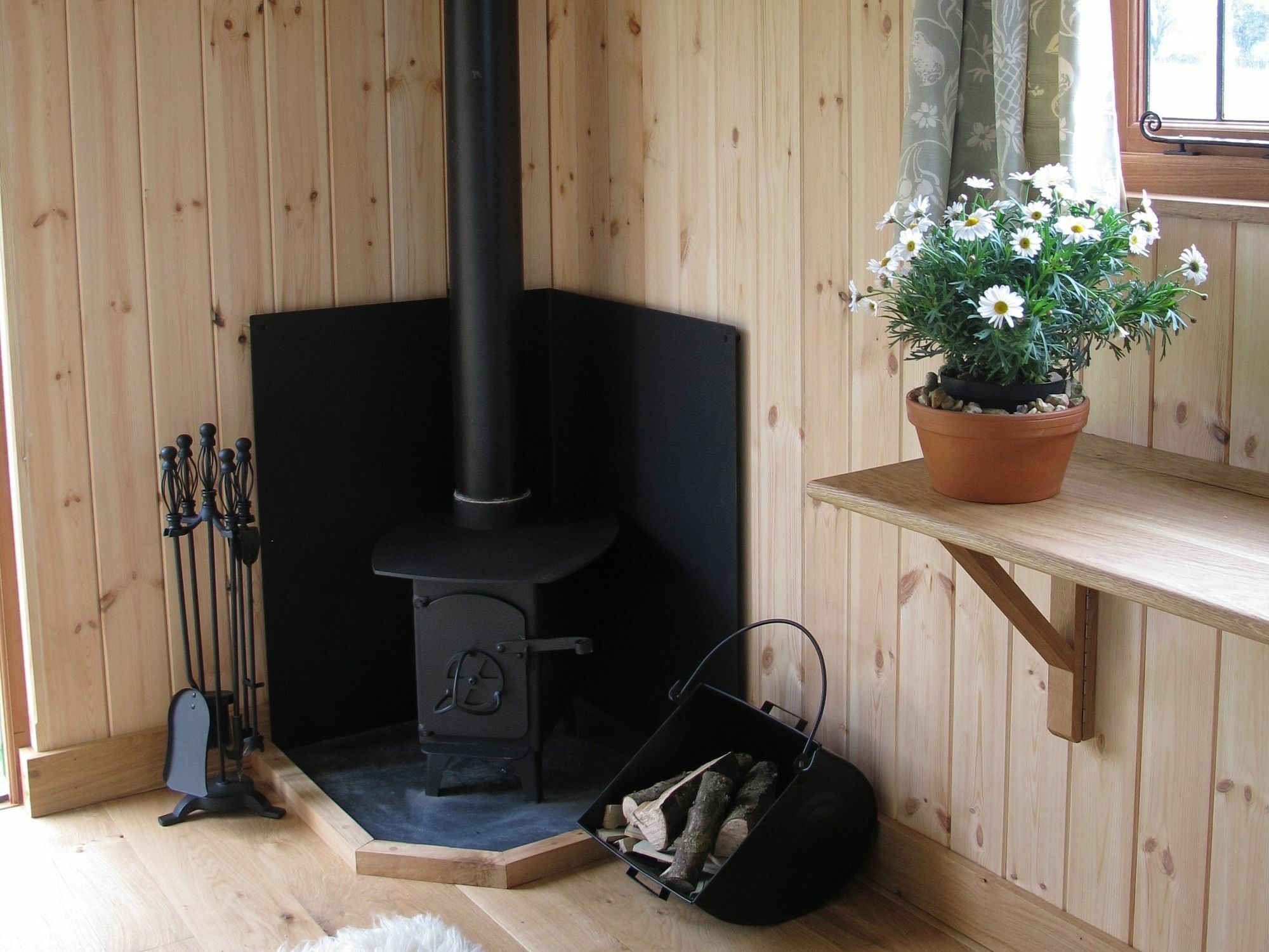 Marshwood Farm B&B And Shepherds Hut Dinton  Екстериор снимка